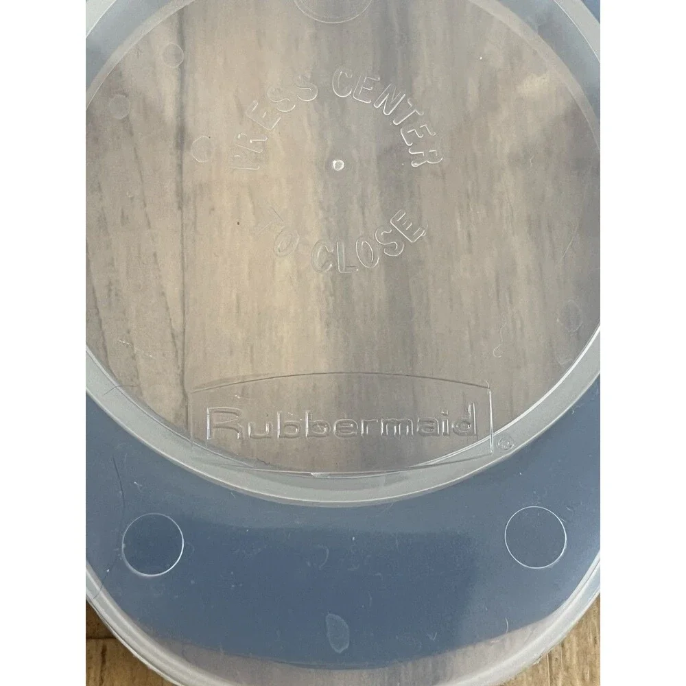 Rubbermaid gallon cereal